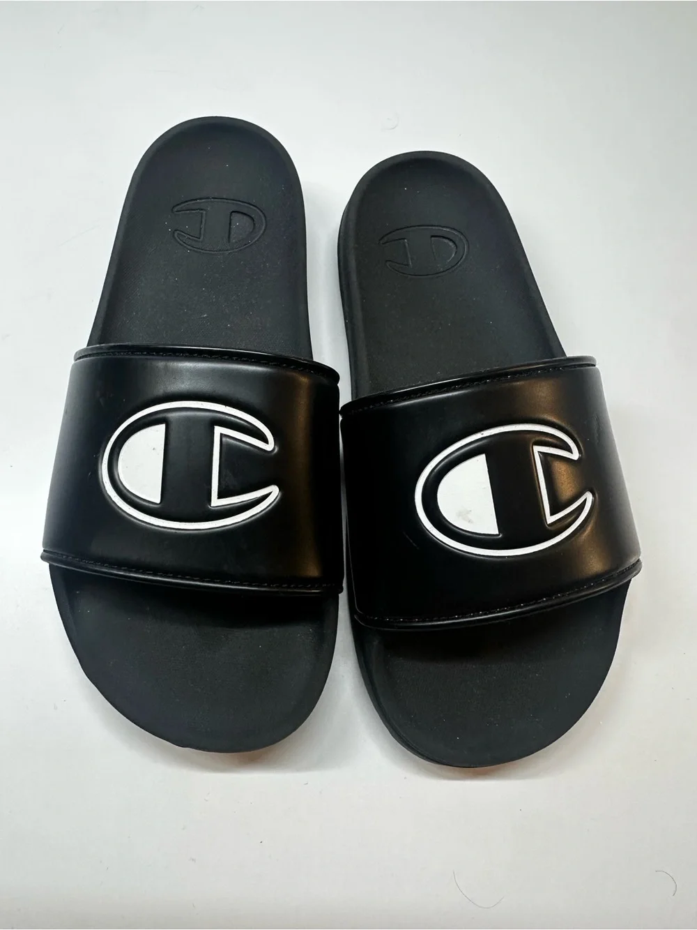 Champion Slides Sandals – Size 3Y